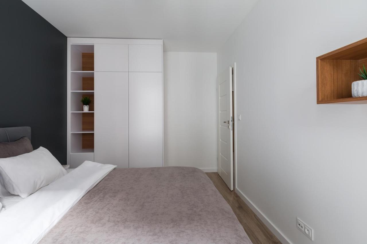 Luksusowy Apartament Przy Targach 波兹南 外观 照片