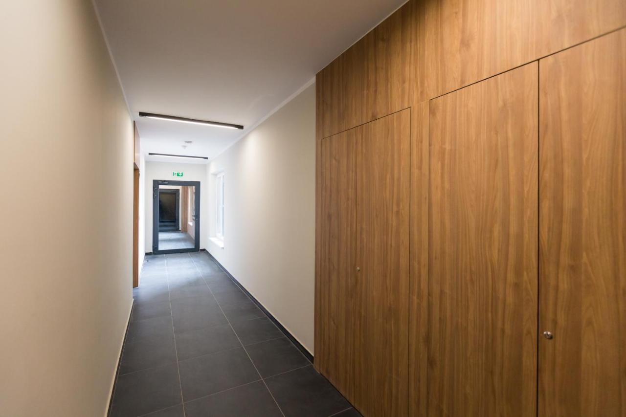 Luksusowy Apartament Przy Targach 波兹南 外观 照片